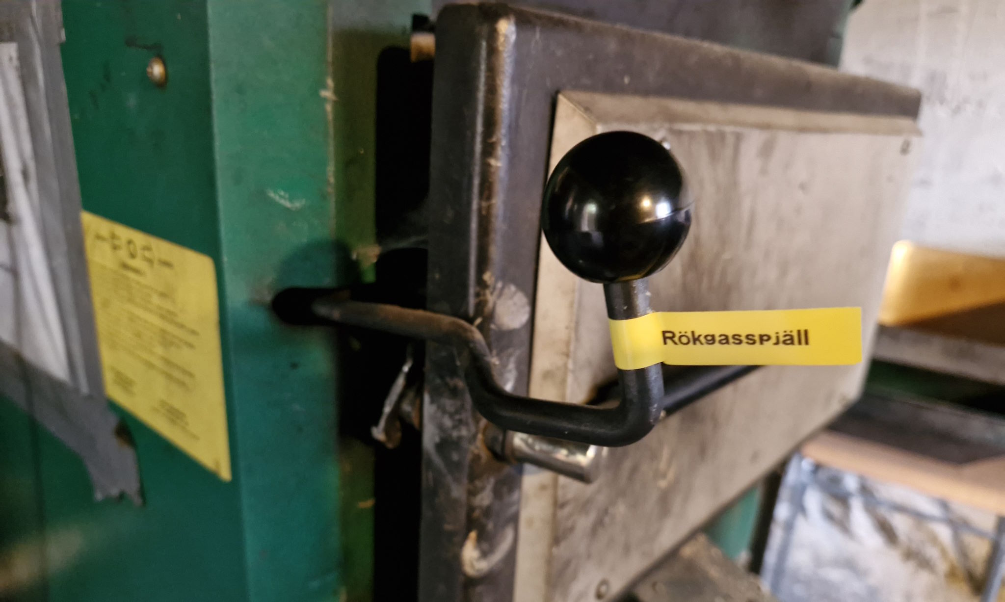 Stängt rökgasspjäll